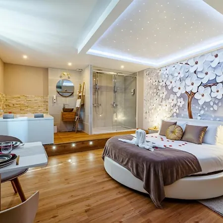 Baignoire Double Centre Port Апартаменты *